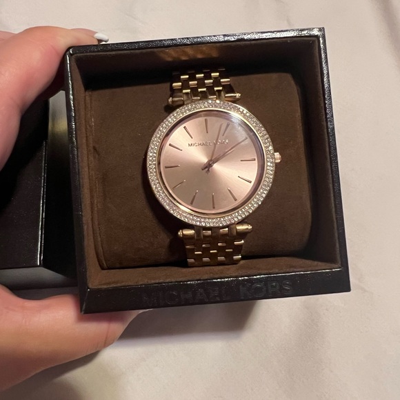 Michael Kors Rose Gold-Tone Glitz Darci Watch - Picture 7 of 9